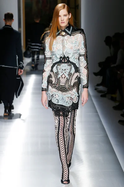 Look 32